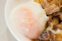 豚しょうが炒め温玉乗せ