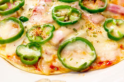 餃子皮のピザ