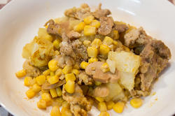 豚じゃがコーンのカレースパイス炒め