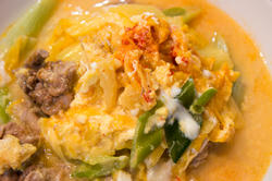 豚肉と白菜のピリ辛たまごとじ