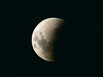 moon0038.jpg