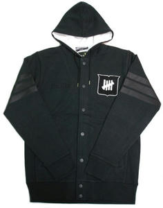 Undefeated パーカー