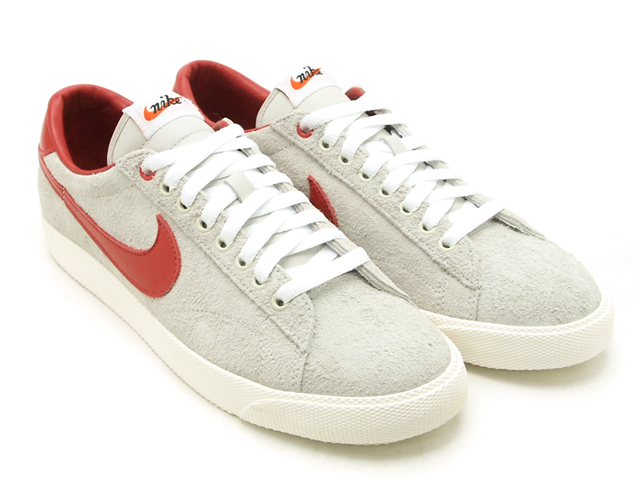 ナイキ  クロット テニスクラシックAC ライトボーン/ヴァーシティーレッド ホワイト 515011-001