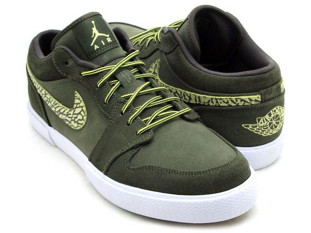 ナイキ エアジョーダン レトロ V.1 カーキ/イエロー/ホワイト 481177-307