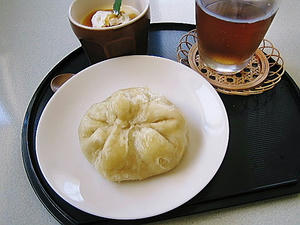 牛すじ煮込み饅頭