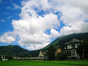 湯布院の青空