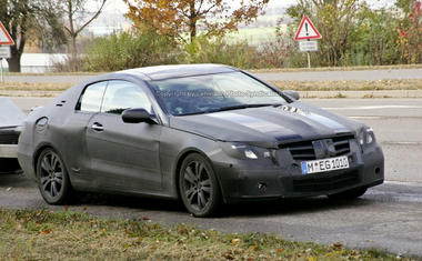2009_mercedes_benz_clk_spy_shots06.jpg