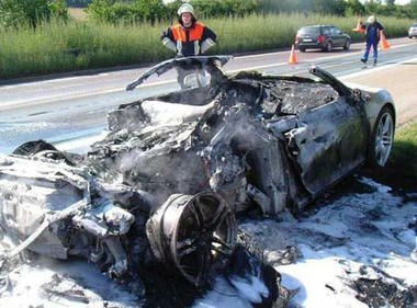 audi_r8_fire2.jpg