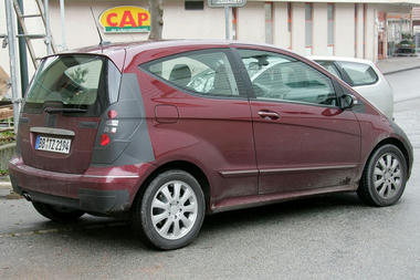 mercedes_a_class_facelift_spy_shots04.jpg