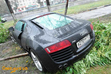 audi_r8_crash4.jpg