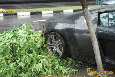 audi_r8_crash7.jpg