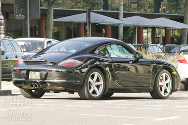 Cayman-01.jpg