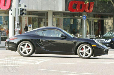 Cayman-02.jpg