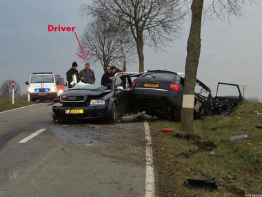 audi-crash-01.jpg