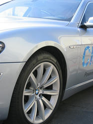 hydrogen-BMW7-04.jpg