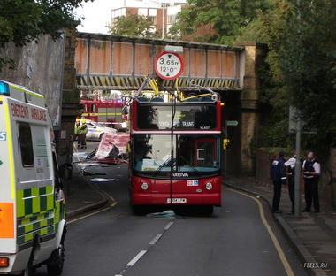 buscrash-03.jpg
