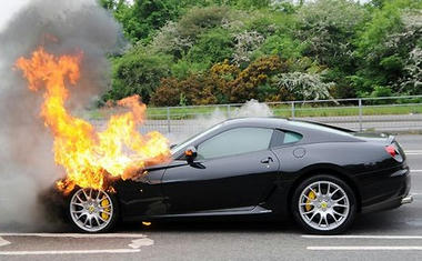 Ferrari-599-GTB-Fiorano-in-flames-2305.jpg