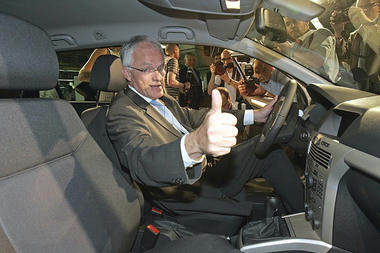 OPEL-ASTRA-02.jpg