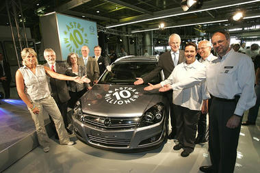 OPEL-ASTRA-03.jpg