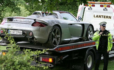 carrera-gt-crash-5.JPG