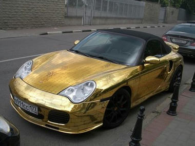 Golden-Porsche04.jpg