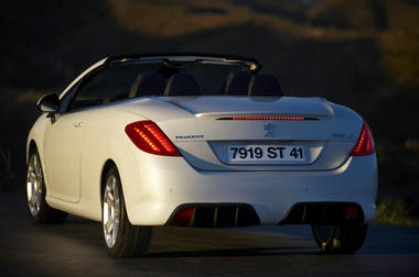 Peugeot_308cc_10.jpg