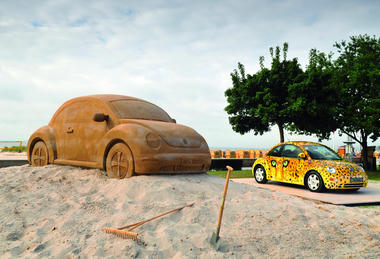 VW-New-Beetle-Sand-Carscoop-2.jpg