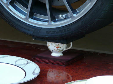 Lamborghini-Tea-02.jpg