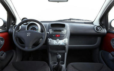 Peugeot107-01.jpg