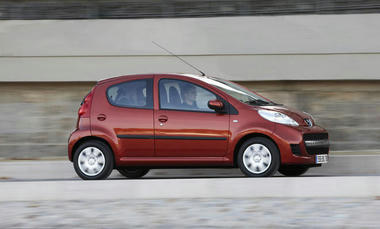 Peugeot107-04.jpg