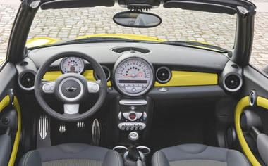 MINI-Convertible-01.jpg