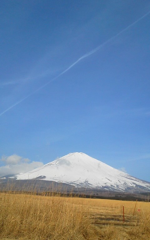 富士山と飛行機雲