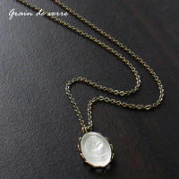 ヴィンテージ/バラのレリーフのネックレス