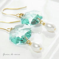 スワロフスキーストラス/オクタゴン&times;パールのピアス