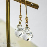 天然石/水晶のひとしずくのピアス