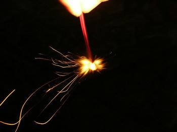 線香花火 -点火直後