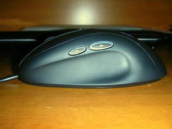 left : ボタンx2 ブラウザの戻る・進むが使える