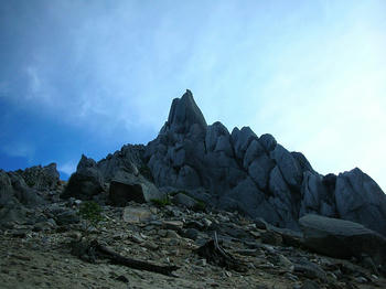 地蔵岳のオベリスク