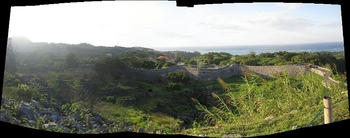 万里の長城ではなく、今帰仁城