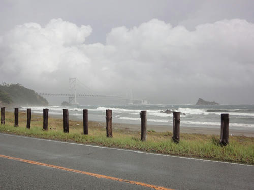 荒れる鳴門海峡