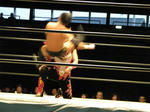 澤のプロレスLOVEポーズからのシャイニング・ウィザードが炸裂!!