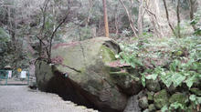 yonakiishi11.jpg