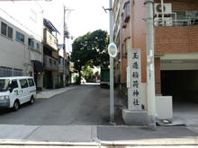 tamatsukuriinarijinjya01.jpg