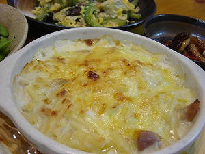 鶏肉マカロニグラタン