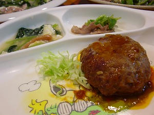 煮込みハンバーグ