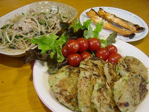 ミニお好み焼き・もやしの中華炒め・焼き鮭