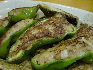 ピーマンの豚挽き肉詰め