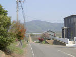 正面は筑波山の南側の名称不明な山。筑波山じゃないっすよ。ちなみにこの先の田圃の横ちょにテンがの死骸があった。びっくり