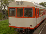 鹿島鉄道の列車。確かこの型が最初に自動で開け閉めする扉になった列車。こいつ以前は所謂半自動という奴で、降りる際に自分で扉を開けないとならなかったのでした。