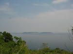 二度目の峠越えの途中、灘仁頃という所の近くからぱちり。正面の島は沼島だそうで。